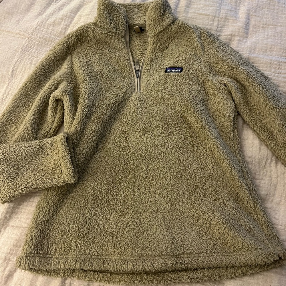 Women’s Large fuzzy Patagonia Pull-Over, Never Worn